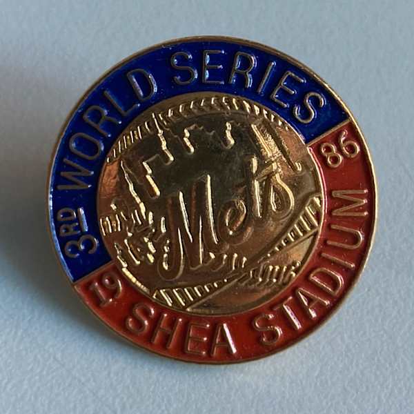 3rd World Series 1986 button by New York Mets, Image 1.