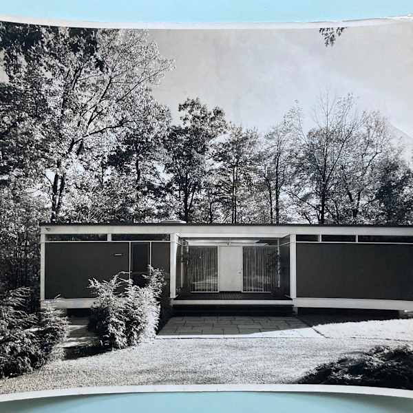 Photograph of house by Ben Schnall, Image 1.