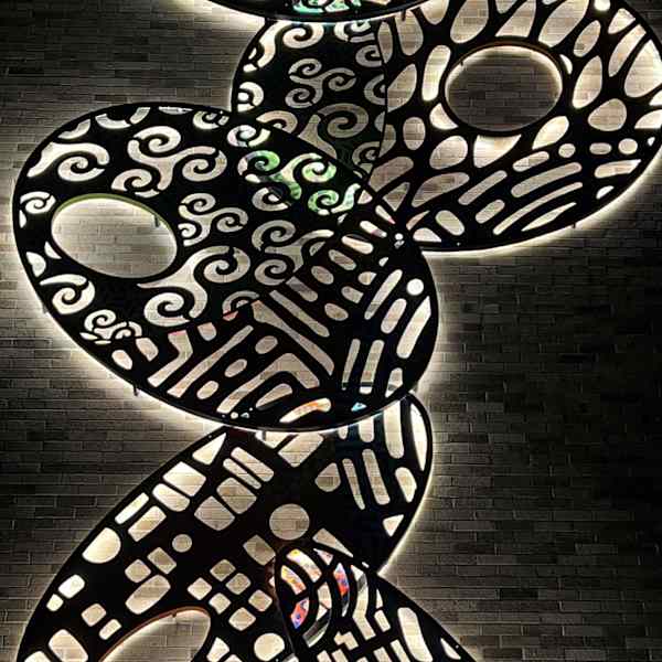 Full Circle by Ed Andrews, Image 1.