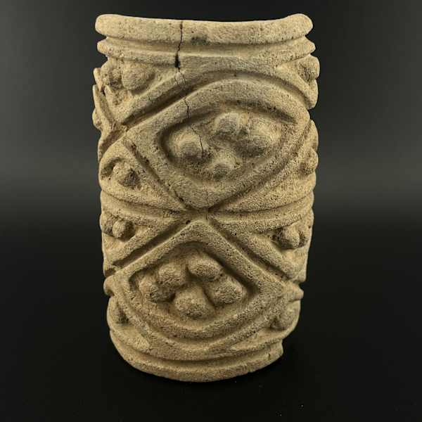 Stamp Roller (?) by Once-known Manteño Carver, Image 1.