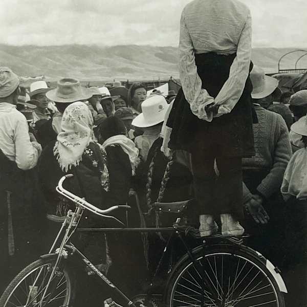Viewer by Wang Wenlan, Image 2.