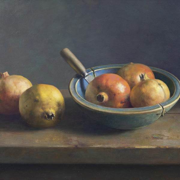 Pomegranates in a wooden bowl by Henk Helmantel, Image 1.