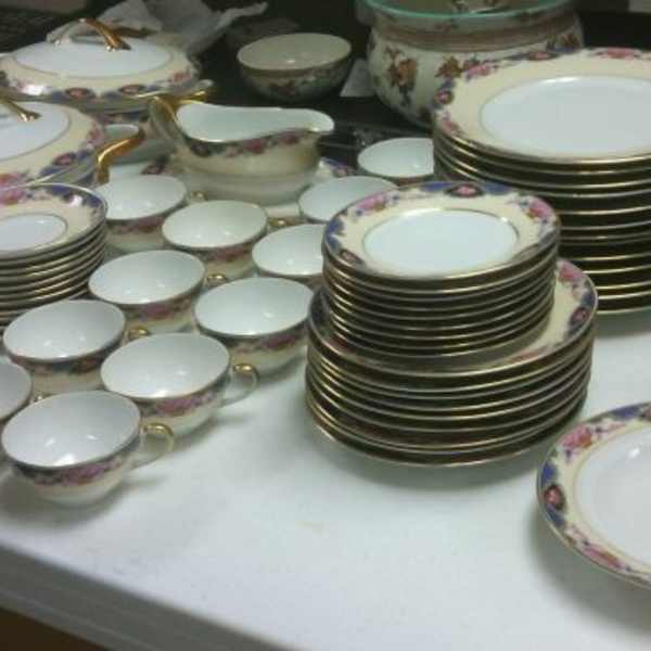 50 piece Dinner Set by Edelstein Bavaria, Image 1.