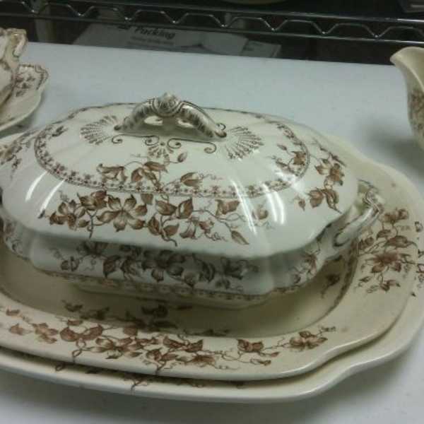 Serving set of 6 with Brown Leaf Design by Edge Malkin, Image 1.