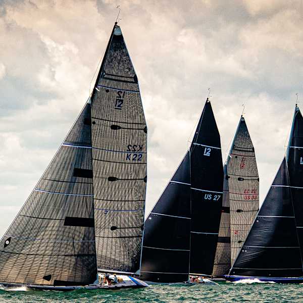 A Crowded Start by Paul Murray, Image 1.