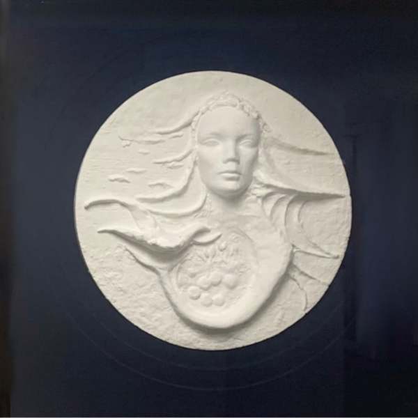 Woman by James "Jim" Hinkhouse, Image 1.