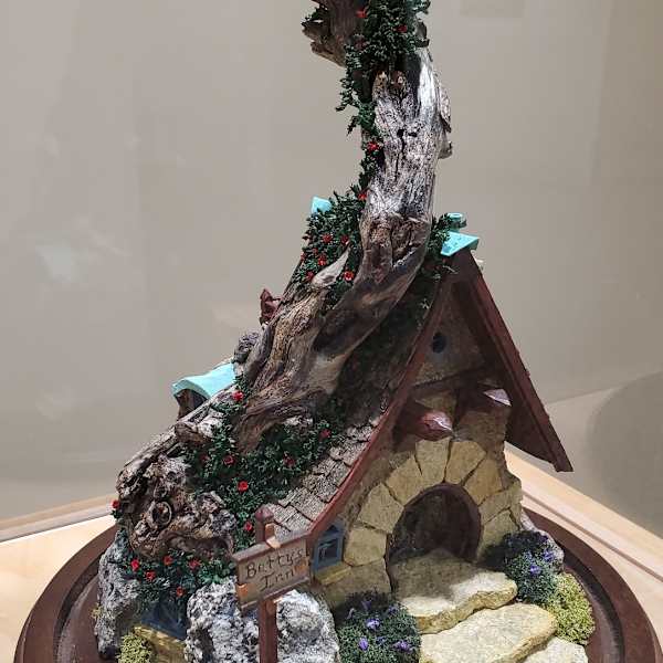 Betty's Inn by Sean McLaren, Image 1.