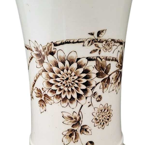 Chrysanthemums by Bridgwood & Clarke, Image 1.
