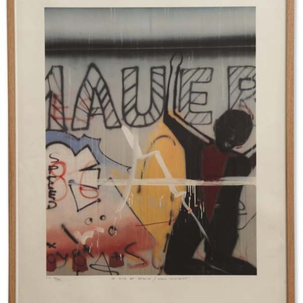 Le mur de Berlin / Wall Incident by Peter Klasen, Image 1.