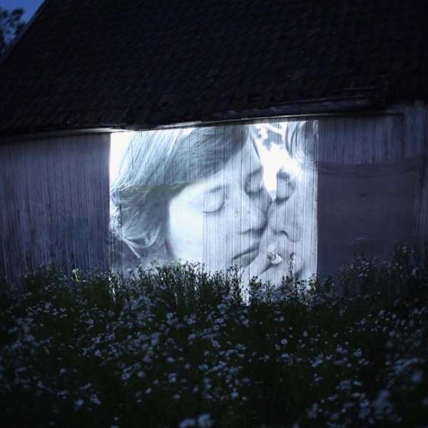 Sommaren med Monika (Summer with Monika) screening on a side of a barn in Iowa, USA by Ingmar Bergman, Image 1.