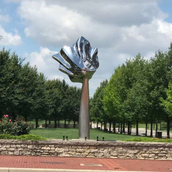 Flowing Kiss (City of Columbus - North Bank Park) by Lawrence Argent, Image 1.