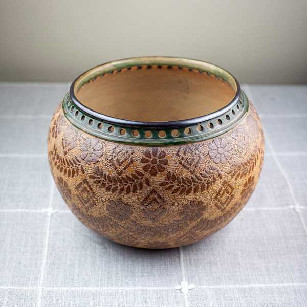 Doulton Lambeth Jardiniere by Royal Doulton, Image 3.