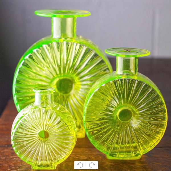 Scandinavian Uranium Aurinkopullo, Set of 3 by Helena Tynell, Image 1.
