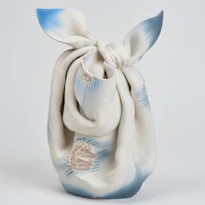 Furoshiki Teapot by Masako Miyata  Image: Photo credit: Alexis Oltmer