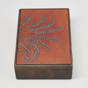 Box with Lid Wheat Design by Bob Tool  Image: Photo credit: Alexis Oltmer