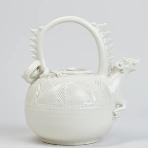Dragon Teapot by Patricia Probst Gilman  Image: Photo credit: Alexis Oltmer
