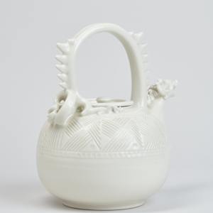 Dragon Teapot by Patricia Probst Gilman  Image: Photo credit: Alexis Oltmer
