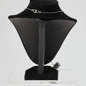 Pendant with Shell by Karen Topol  Image: Photo credit: Alexis Oltmer