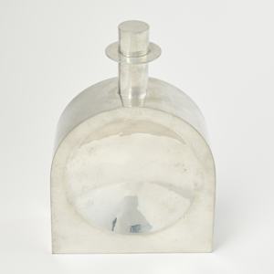 Flask by Bruce Guyot  Image: Photo credit: Alexis Oltmer