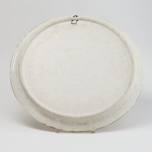 Zig Zag Hanging Plate by Michael Arntz  Image: Photo credit: Alexis Oltmer