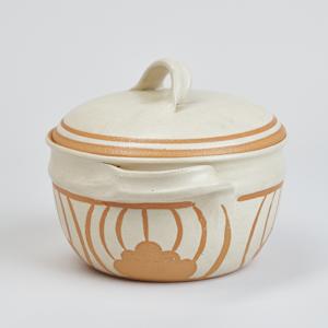Casserole Dish with Lid by Sally Ann Endleman  Image: Photo credit: Alexis Oltmer