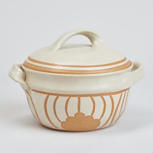 Casserole Dish with Lid by Sally Ann Endleman  Image: Photo credit: Alexis Oltmer