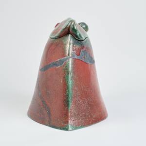 Container with Hinged Lid by Nancy Jurs  Image: Photo credit: Alexis Oltmer