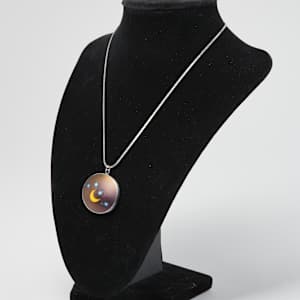 Pendant with Chain by James Lundberg  Image: Photo credit: Alexis Oltmer