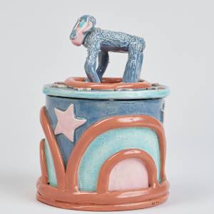 Covered Container with Lid by Jan Mrozinski Crooker  Image: Photo credit: Alexis Oltmer