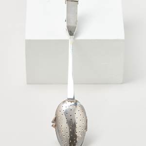 Sterling Tea Infuser with House Handle by Mary Ann Spavins  Image: Photo credit: Alexis Oltmer