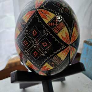 I90Ukrainian Eggs by Tami Hritzay  Image: Ostrich Egg other side
