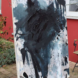 ROUGH BLACK by Daniela Schweinsberg  Image: From the left