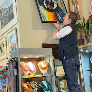 Kinky by Samantha Biddle  Image: Kinky in his new home @bellamies