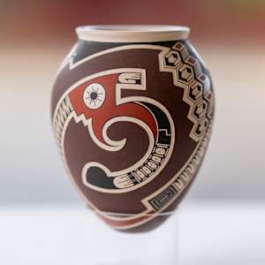 Classic Style Pottery by Roberto Olivas