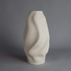 Vessel 6 (porcelain) by Topher Gent 