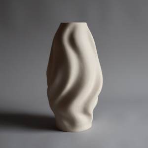 Vessel 6 (porcelain) by Topher Gent 