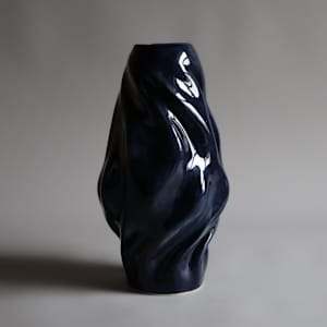 Vessel 9 (midnight) by Topher Gent 