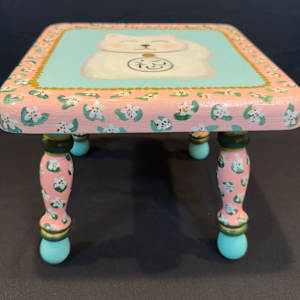 Japanese Lucky Cat Stool by Leslie Nichol 