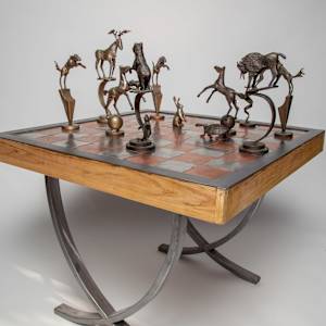Yellowstone Chess set 32 Bronzes with Carry Box and Board by Tolley Marney  Image: Yellowstone chess set
