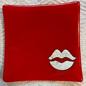 6" red dish with silver foil lips by Julie Root Sawyer, Image 1.