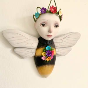 Queen of the Bees by Zoe Thomas 