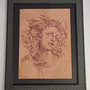 Medusa's head by Myriam Black, Image 2.