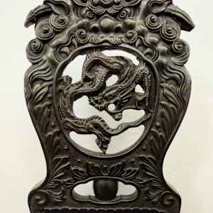 Rounded Asian chair 