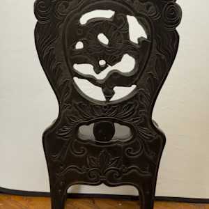 Rounded Asian chair 