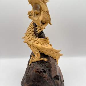 Dragon on stump 