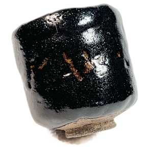 Raku Kichizaemon VII, Chōnyū (長入) - 1714-1770 by Raku Kichizaemon VII, Chōnyū (長入) 楽吉左衛門 長入七代 