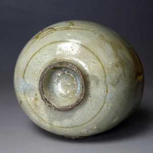 MID 17th Century Kihara Karatsu Chawan by Unknown 