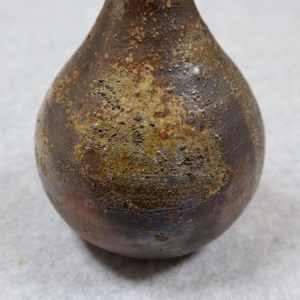 Bizen Flower Vase 花瓶 by Ogawa Shuzo 小川秀蔵  b.1951 by Ogawa Shuzo 小川秀蔵 