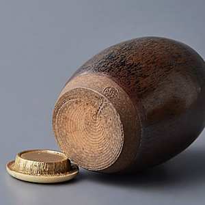 Sasada Yusho (Hitoshi) 笹田有祥 b.1952 Kyo-yaki Chaire by Sasada Yusho (Hitoshi) 笹田有祥 