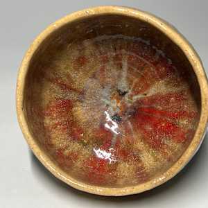 Raku-yaki chawan 樂焼茶碗 by Jushō 寿松作 Takagamine kiln (鷹ヶ峯窯), Kyoto by Jushō 寿松 